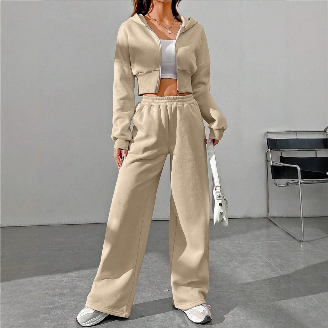 Damen sportliches Set aus weich fließendem Material mit Kapuze und weitem Schnitt EB