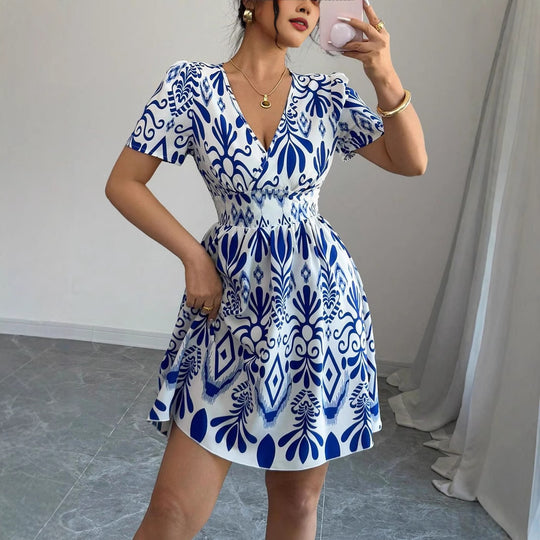 Damen Minikleid mit verspieltem A-Linien Schnitt und floralen Mustern EB