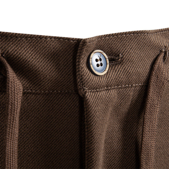 Herren nan Bundfaltenhose im Joggerstil mit Tunnelzug, Gürtelschlaufen und konischem Schnitt EB