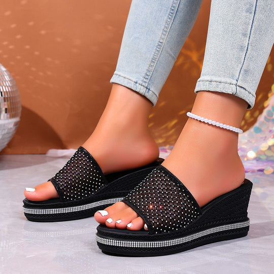 Damen modische Plateau Sandalen mit Netzdesign und Glitzerakzenten EB