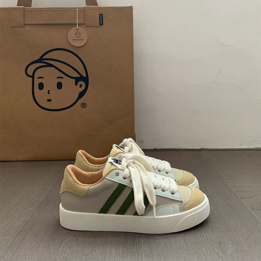 Damen Sneakers im sportlichen Retro-Look mit gepolsterter Sohle EB