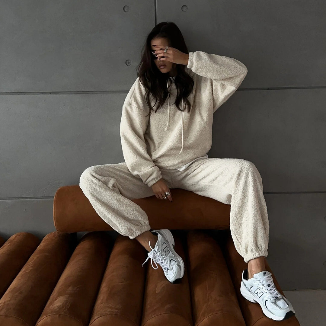 Damen Kuscheliges Sherpa-Loungewear-Set mit Oversized-Kapuzenpullover und weiten Bündchenhosen EB