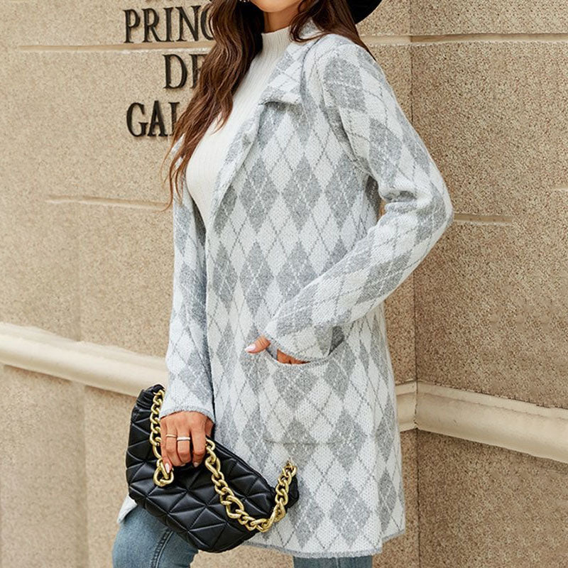 EB | Geometrischer Strickmantel