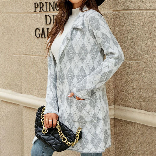 EB | Geometrischer Strickmantel