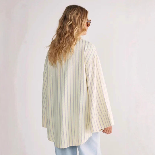 Damen Oversize-Hemdbluse mit weitem Glockenärmel und feinem Streifenmuster EB