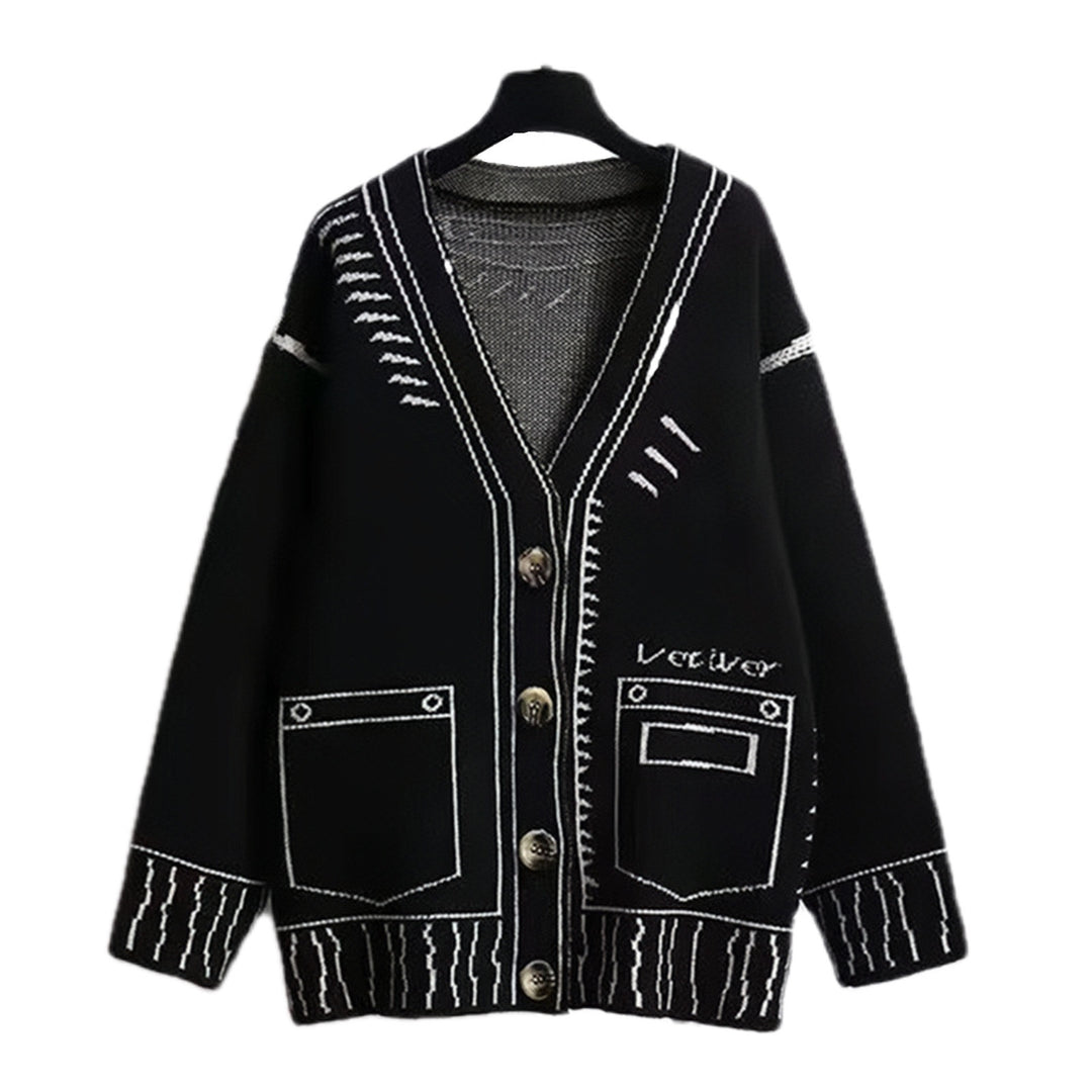 Damen Strickjacke mit einzigartigem grafischen Design und hochwertigen Knopfdetails EB