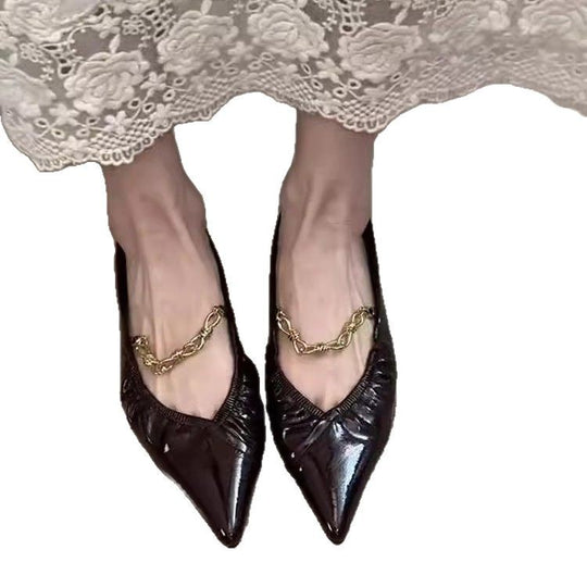 Damen elegante spitze Ballerinas mit dekorativem Kettenriemen EB