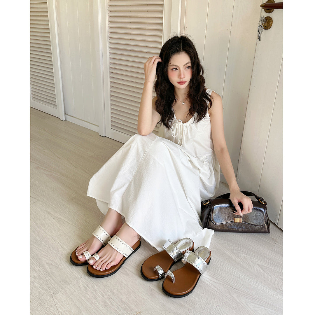 Damen trendige Sandalen mit dekorativer Metall-Applikation EB