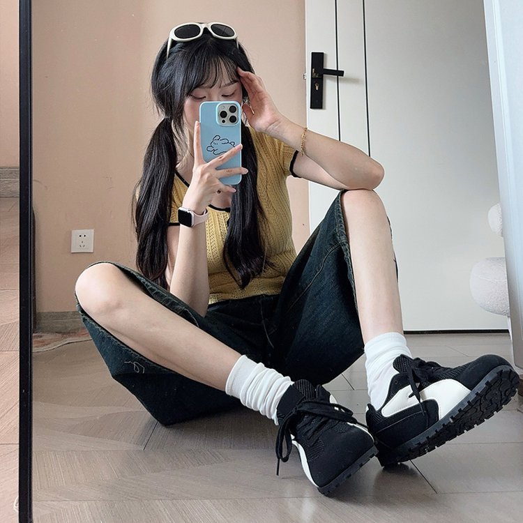 Damen sportliche Sneakers mit atmungsaktiver Oberflächenstruktur und rutschfester Sohle EB