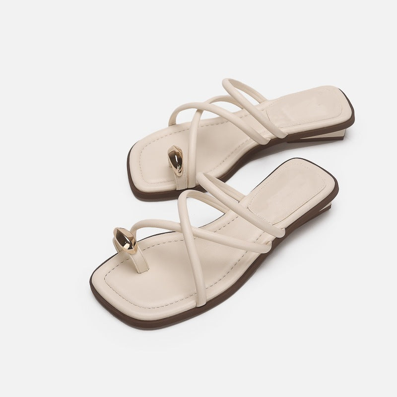 Damen Elegante Zehensteg-Sandalen mit geschmeidigem Riemendesign und luxuriösem Akzent EB