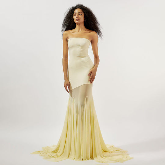 Damen Elegantes schulterfreies Maxikleid mit schimmerndem Stoff und voluminösem Rock EB