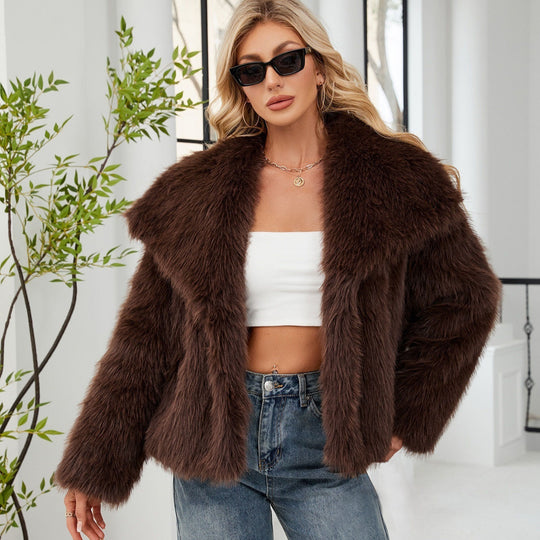 Damen Flauschige Kunstpelzjacke mit oversized Schnitt und voluminösen Ärmeln EB