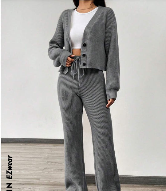 Damen Set aus weichem Strick mit lässiger Hose und Crop-Cardigan EB