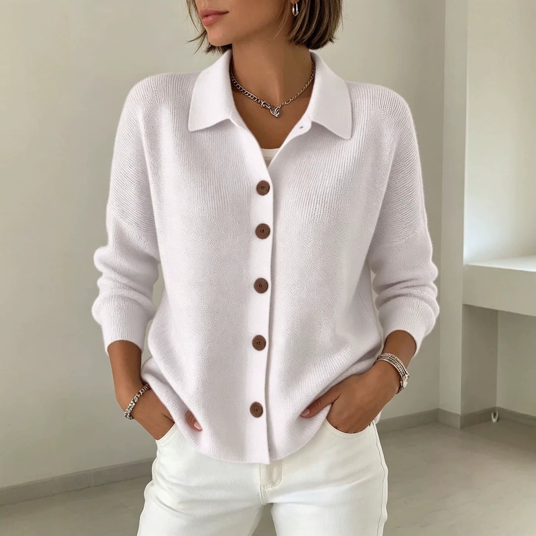 Damen Feinstrick-Cardigan mit Hemdkragen, entspannter Silhouette und Holzknöpfen EB