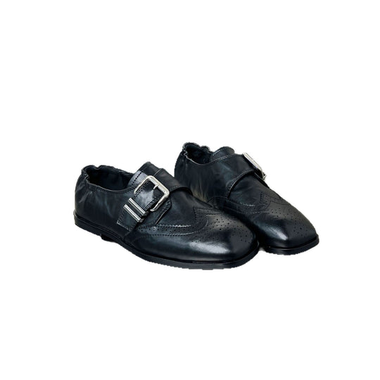 Damen elegante mokassins mit modischen Schnallen und perforierten Details EB