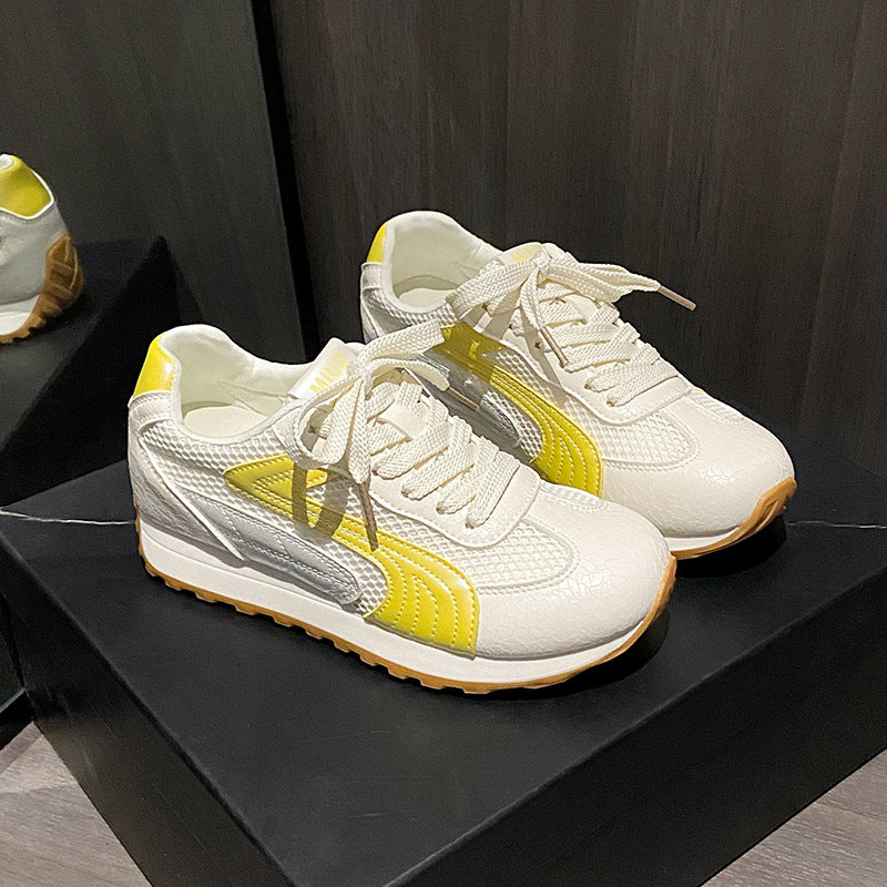 Damen Sportliche Sneakers mit atmungsaktiver Mesh-Oberfläche und reflektierenden Akzenten EB