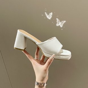 Damen Slides mit elegantem Blockabsatz und modischer Schuhspitze EB