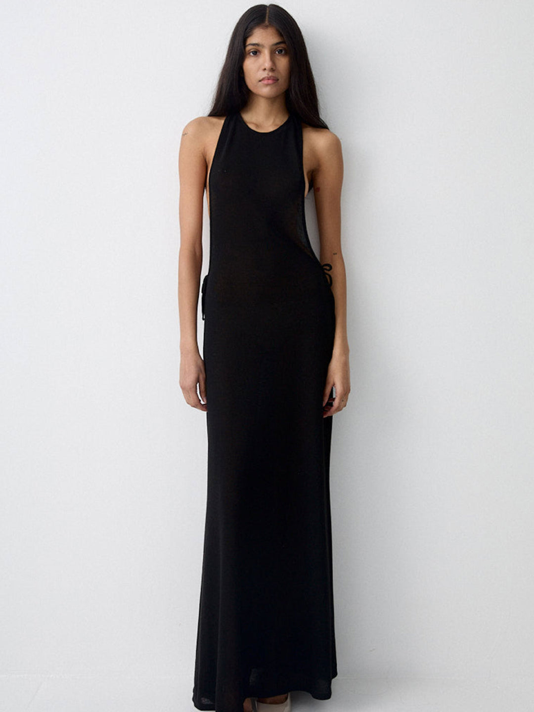 Damen Lange Seidenkleid mit kreativem Ausschnitt und eleganten Schleifendetails EB