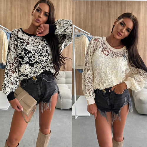 Damen romantisches Strickoberteil mit floralen Akzenten und langen Ärmeln EB