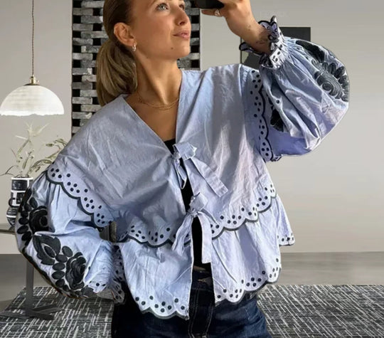 Damen Bluse mit Spitzenaufsatz und lässigem Schnitt EB