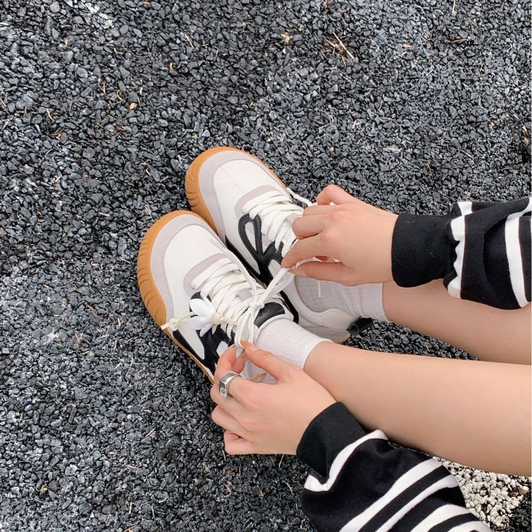 Damen Sportliche Sneakers mit hochwertiger Wildleder-Oberfläche und rutschfester Sohle EB
