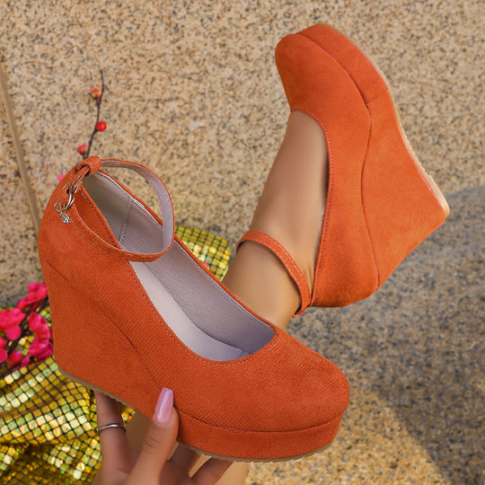 Damen Wedge-Pumps mit dekorativem Riemchen und exzellentem Fußbett EB