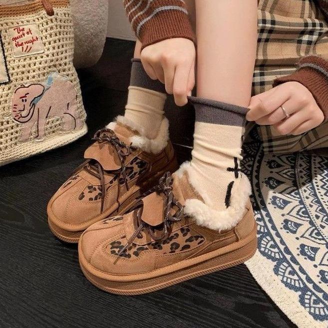 Damen Sneakers mit fellgefüttertem Innenfutter und Leopardenmuster EB