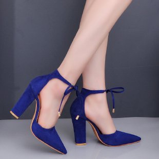 Damen nan spitz zulaufende Pumps mit Knöchelband zum Binden und skulpturellem Blockabsatz EB