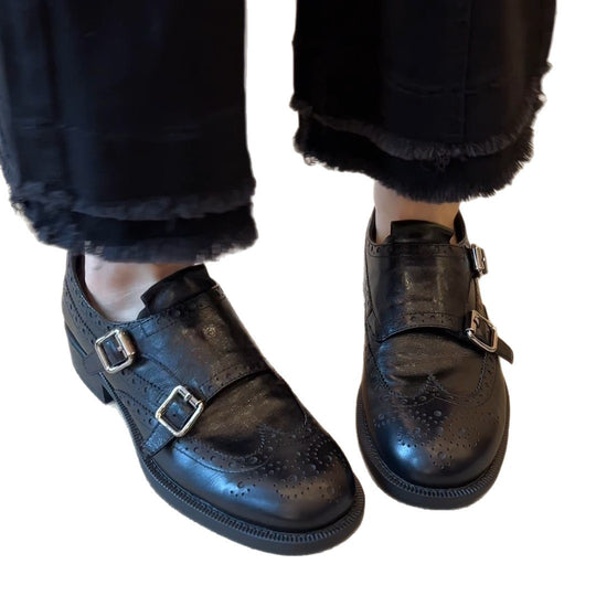 Damen elegante Schnürschuhe mit doppeltem Riemen und feiner Brogue-Prägung EB