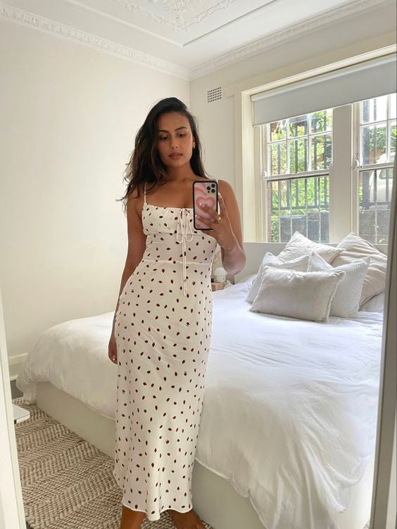 Damen Maxikleid mit feinen Punkten und verstellbaren Spaghettiträgern EB