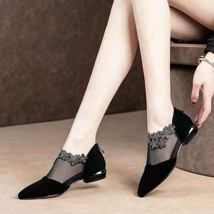 Damen elegante Ballerinas mit transparenten Einsätzen und verzierten Details EB