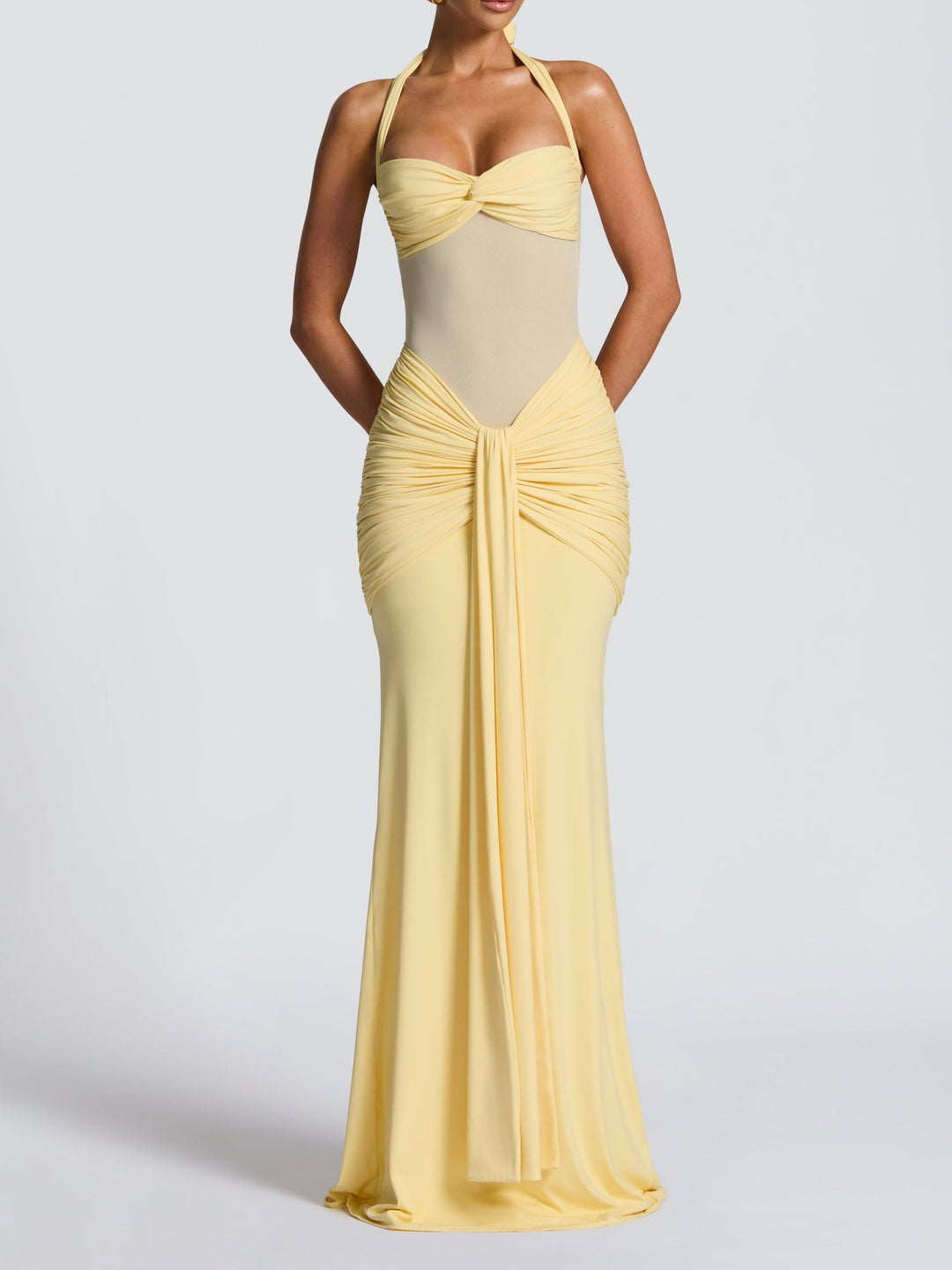Damen Elegantes Maxikleid mit Raffhalterung und figurformenden Details EB
