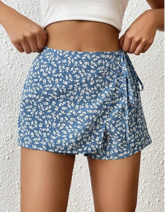 Damen Modische Shorts mit Blumendruck und elastischem Bund EB