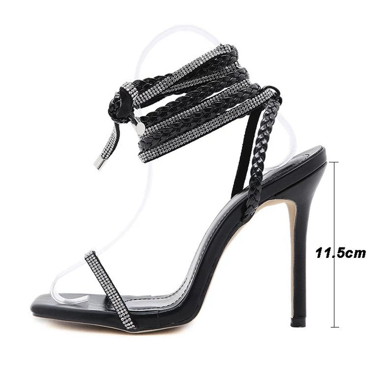 Damen Exklusive High Heels mit verschnörkeltem Riemendesign EB