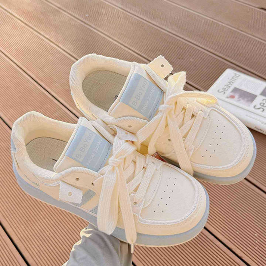 Damen Sportliche Sneakers mit modernen Akzenten und komfortabler Dämpfung EB