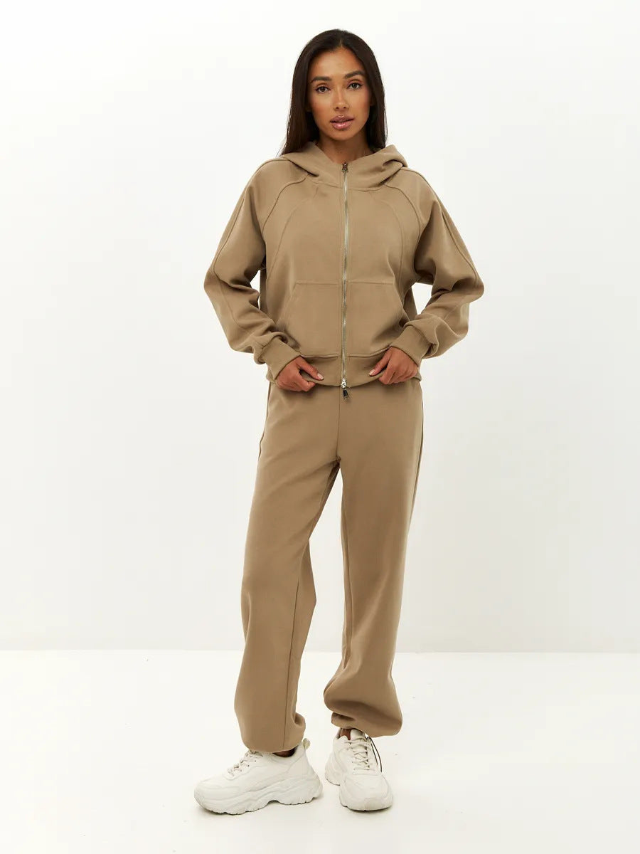 Damen entspanntes Fleece-Zweiteiler Set mit Raglan-Kapuzenjacke, durchgehendem Reißverschluss und gerader Relax-Jogginghose Eichborn Berlin