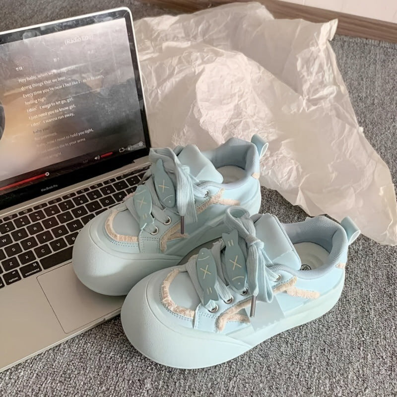 Damen Komfortable Sneakers mit voluminöser Sohle und verspielten Schnürdetails EB