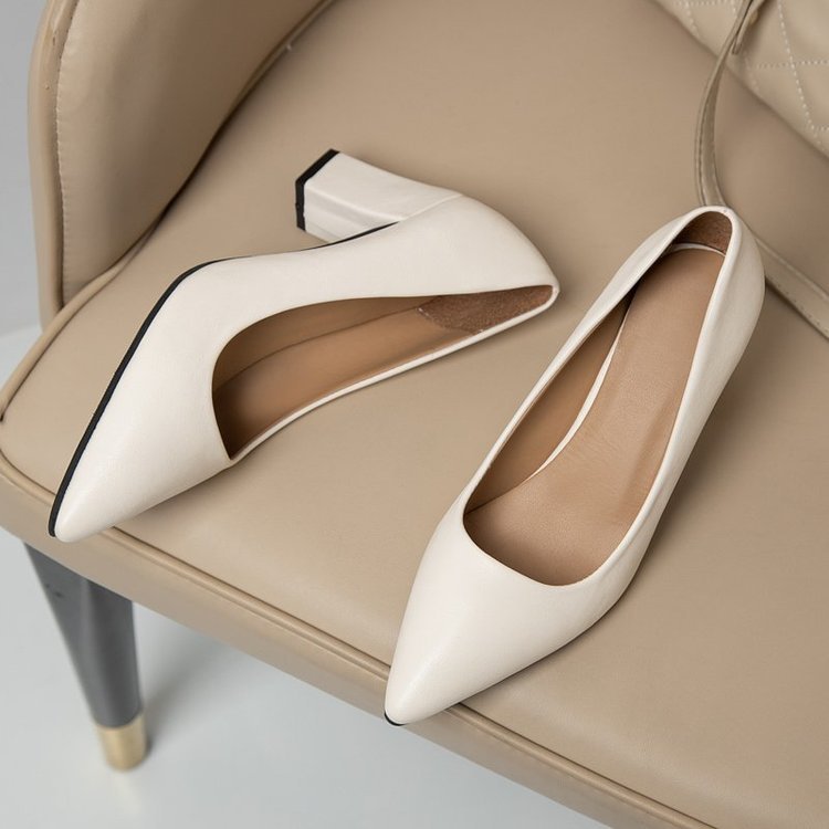 Damen elegante spitze Blockabsatz-Pumps EB