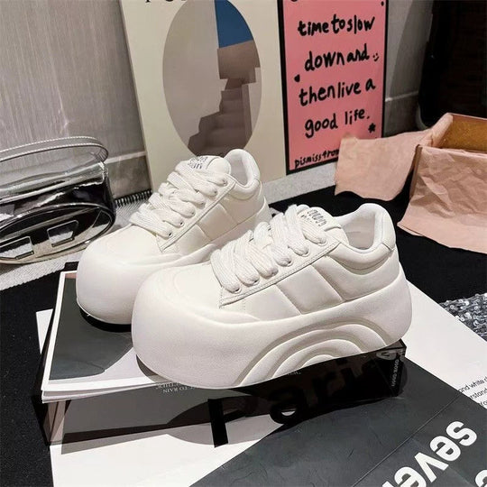 Damen Sportliche Plattform-Sneaker mit strapazierfähigem Obermaterial EB