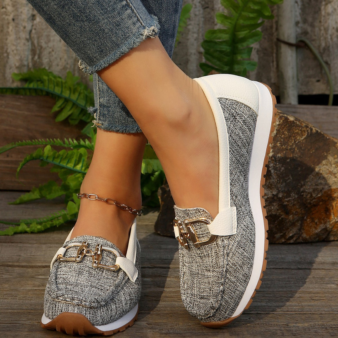 Damen  lässige Mokassin-Slipper mit dekorativer Metallschnalle, gepolsterter Innensohle und profilierter Gummilaufsohle EB