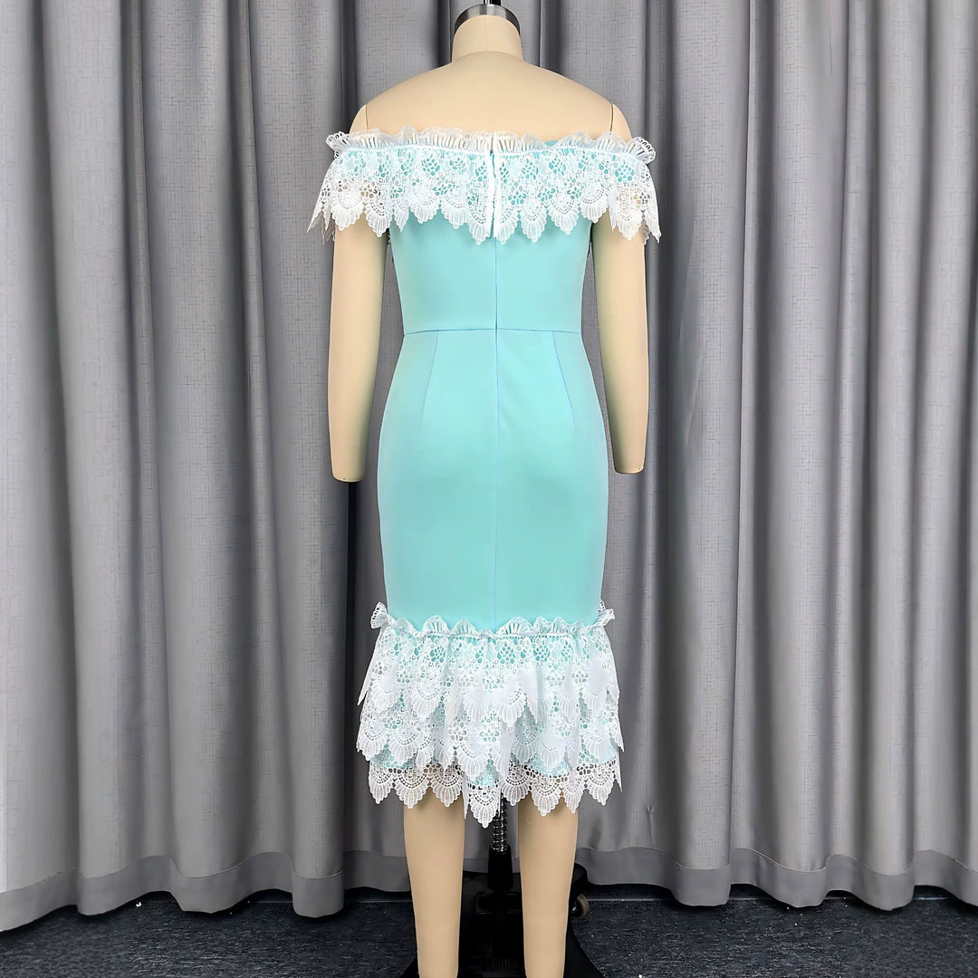Damen Luxuriöses Cocktailkleid mit Spitzenakzenten EB