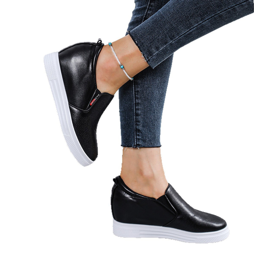 Damen Slip-On Sneakers mit atmungsaktiver Oberflächenstruktur und rutschfester Sohle EB