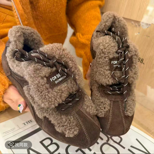 Damen Sneaker mit kuscheligem Lammfell und rutschfester Sohle EB