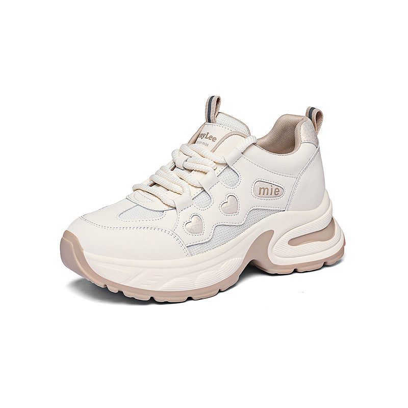Damen Sportliche Chunky Sneakers mit Herz-Details und dämpfender Sohle EB