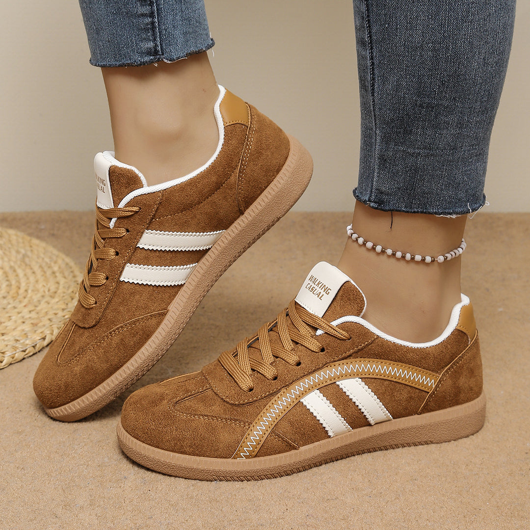 Damen Retro-Sneaker aus Veloursimitat mit gumähnlicher Laufsohle EB