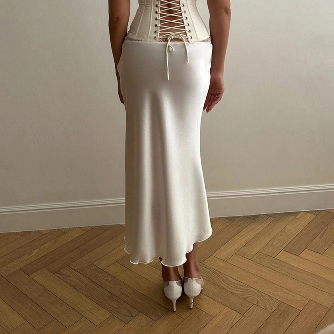 Damen elegantes Satin-Kleid mit feinen Spitzenakzenten EB