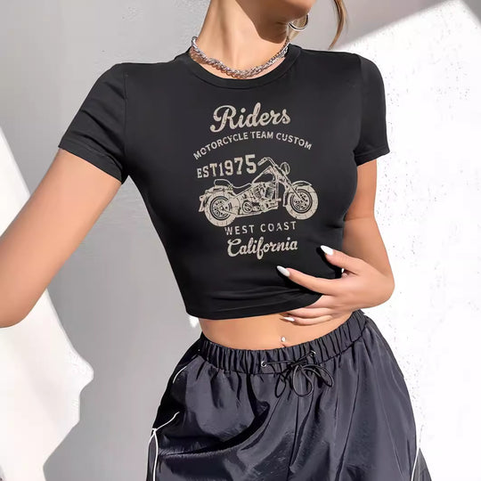 Damen Crop-T-Shirt mit individuellem Motorradmotiv und elegantem Schriftzug EB