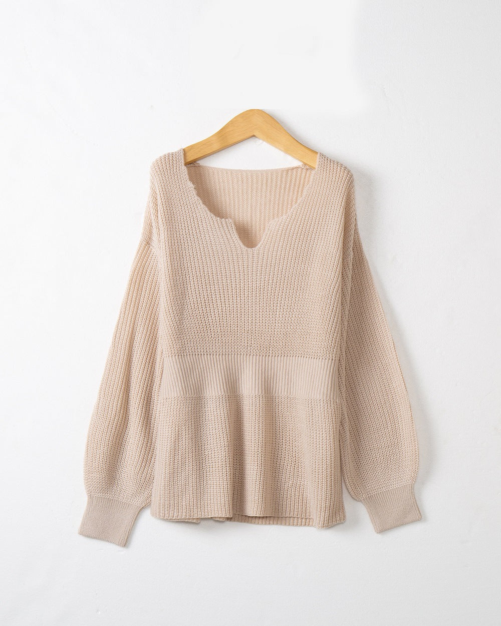 Damen Grobstrickpullover mit tiefem V-Ausschnitt und lässigem Schnitt EB