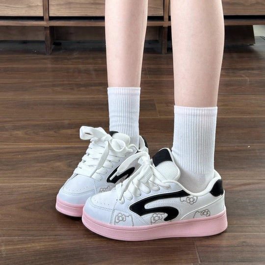 Damen Sportliche Sneakers mit einzigartigem Design und luftigen Einsätzen EB