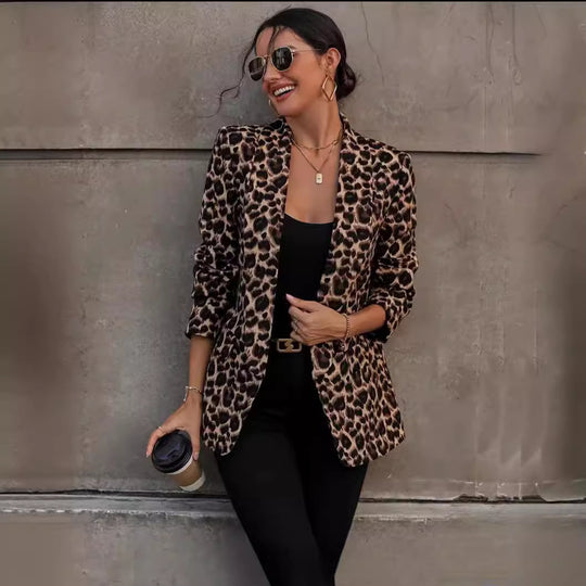 Damen modischer Blazer mit Leopardenmuster und taillierter Passform EB